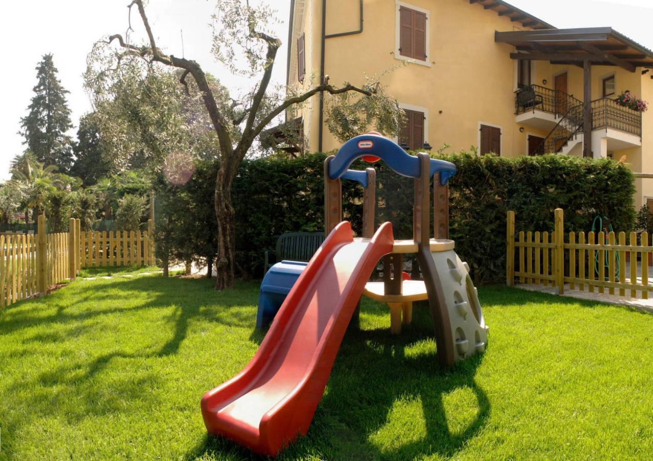Residence Villa Degli Aranci 加尔达湖滨 外观 照片