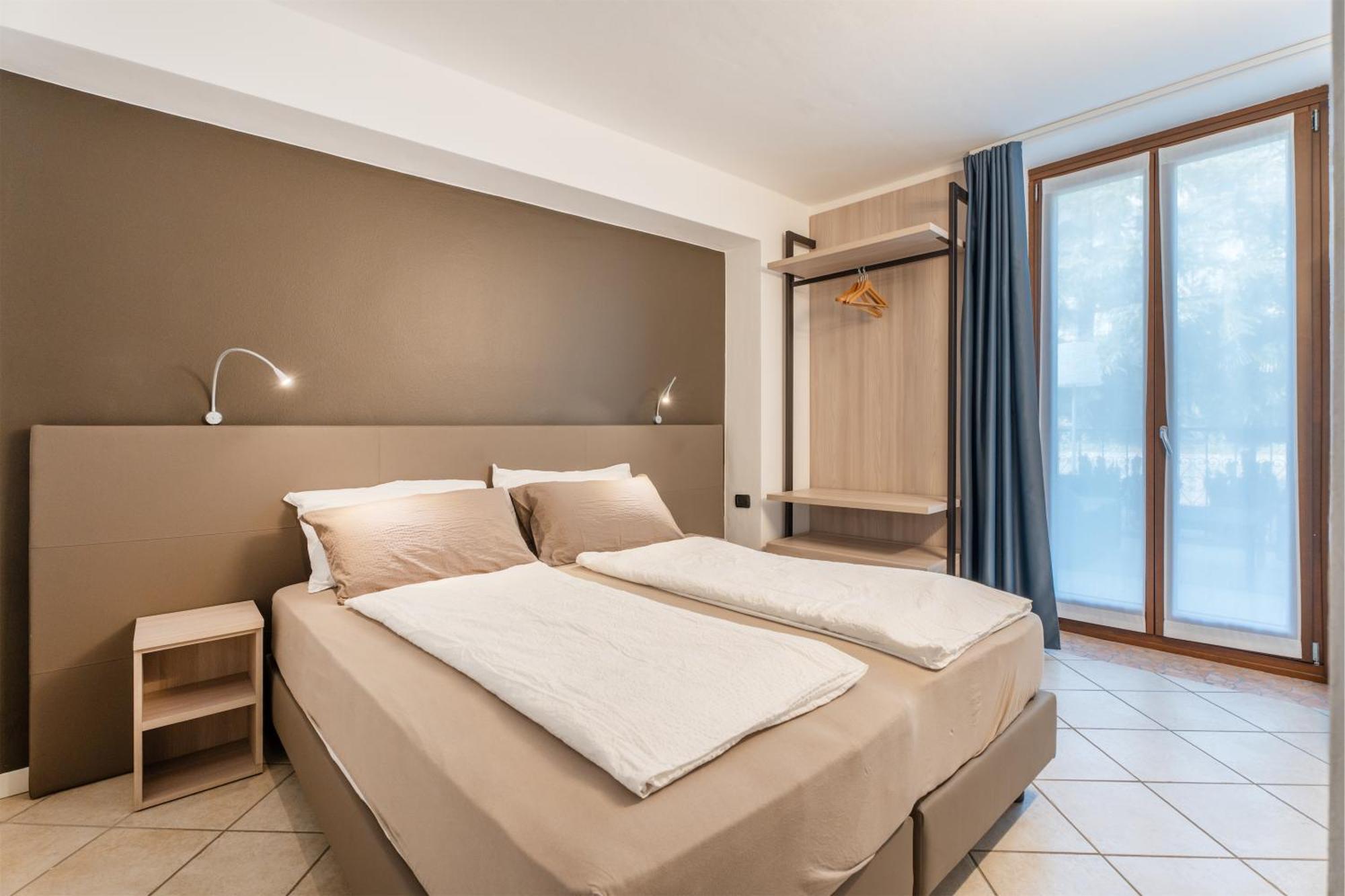 Residence Villa Degli Aranci 加尔达湖滨 外观 照片
