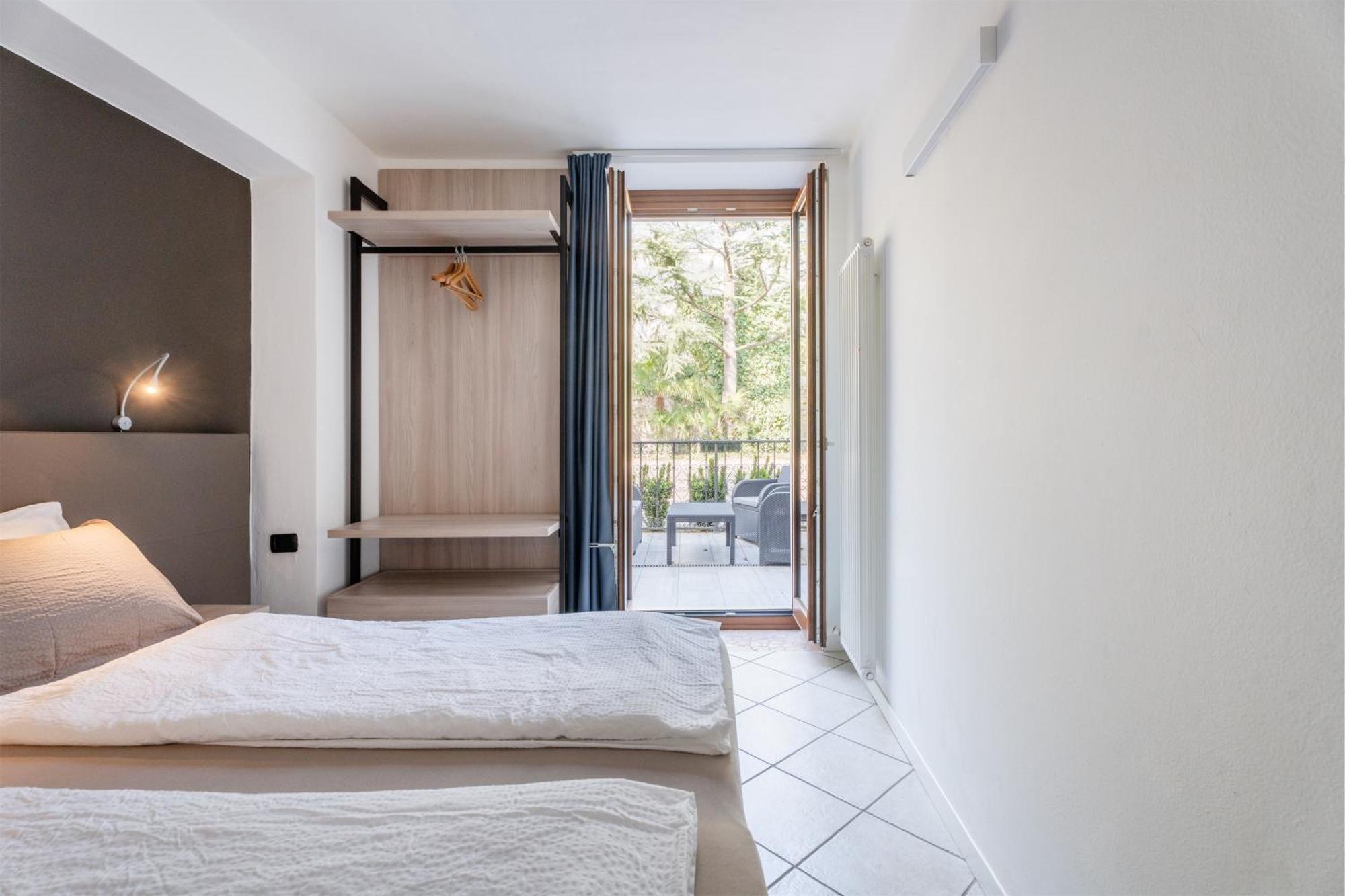 Residence Villa Degli Aranci 加尔达湖滨 外观 照片