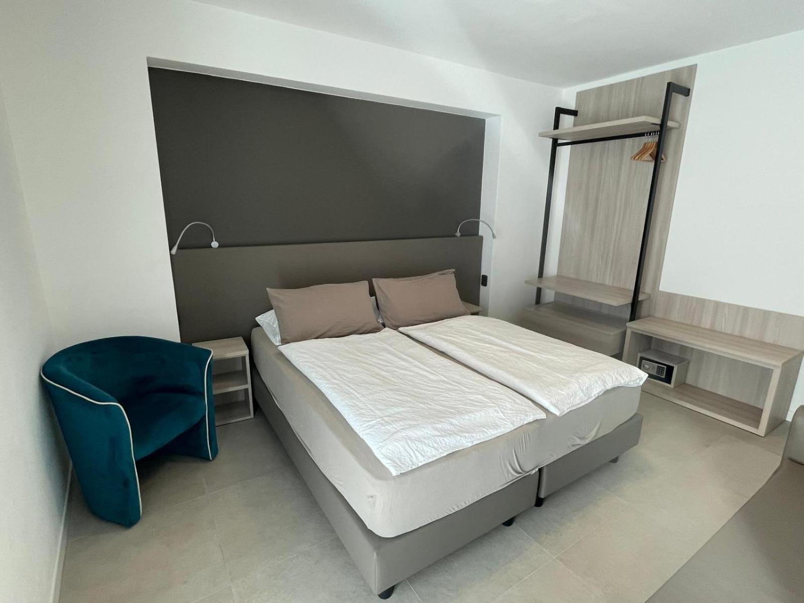 Residence Villa Degli Aranci 加尔达湖滨 外观 照片