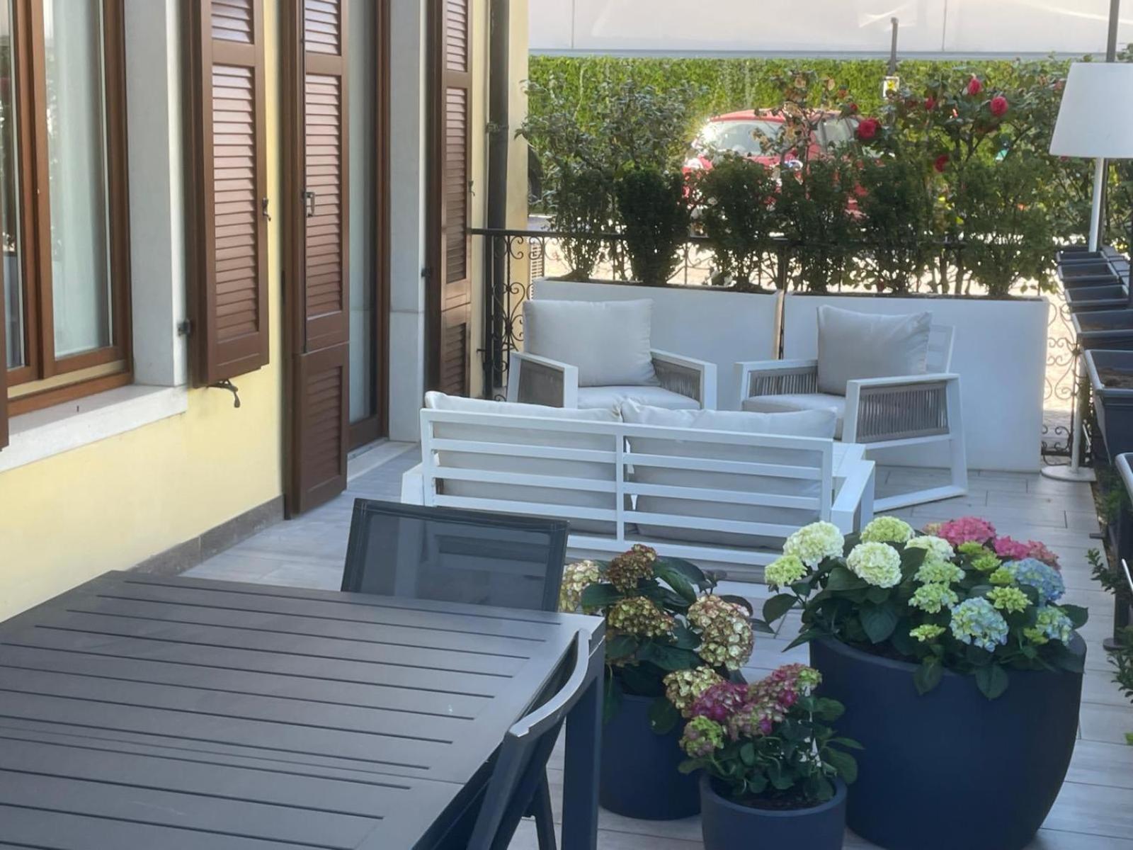 Residence Villa Degli Aranci 加尔达湖滨 外观 照片